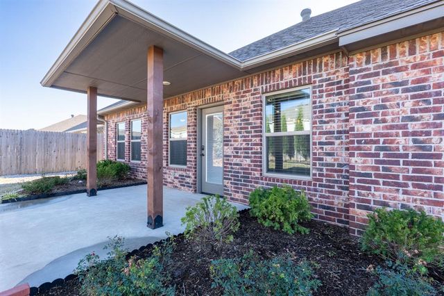 2227 Whispering Pine Boulevard, Shawnee, OK 74804