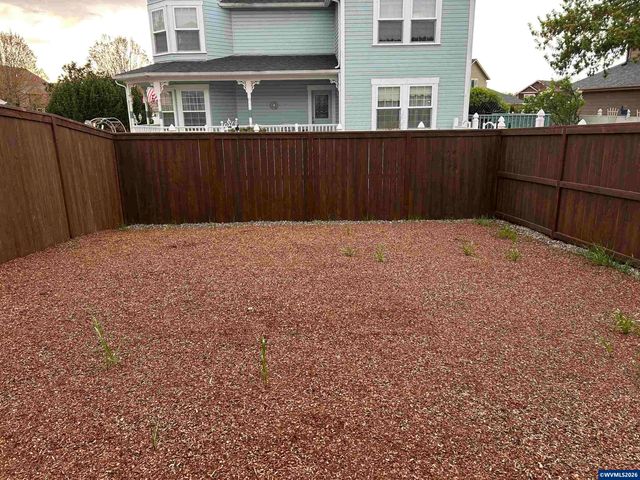 1434 NW Laura Vista Dr, Albany, OR 97321