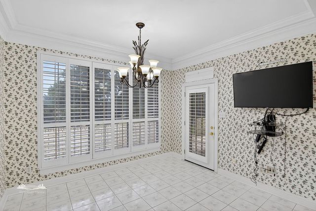 5735 S Lakeshore Drive, Shreveport, LA 71119