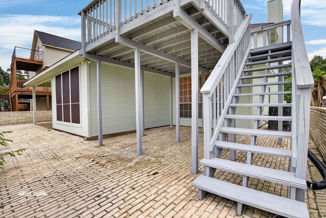5735 S Lakeshore Drive, Shreveport, LA 71119