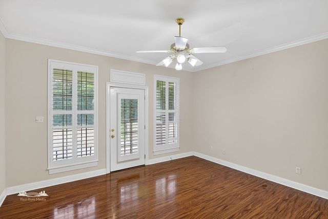 5735 S Lakeshore Drive, Shreveport, LA 71119