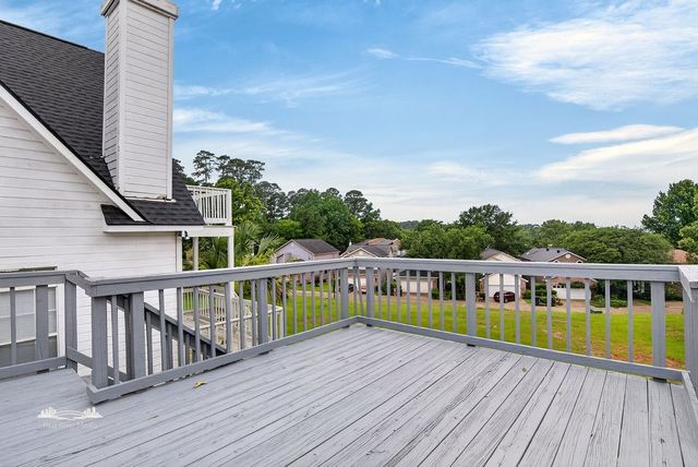 5735 S Lakeshore Drive, Shreveport, LA 71119