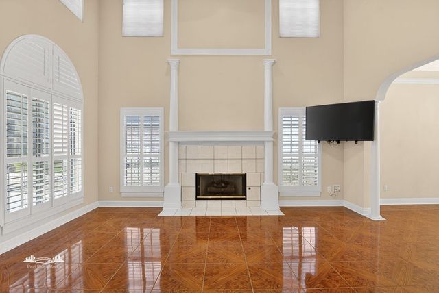 5735 S Lakeshore Drive, Shreveport, LA 71119