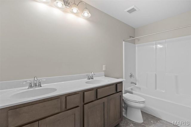 1 TBB Waterford II @ Sonnen Trail, Wentzville, MO 63385