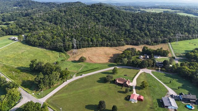 6845 Bizzell Howell Ln, College Grove, TN 37046