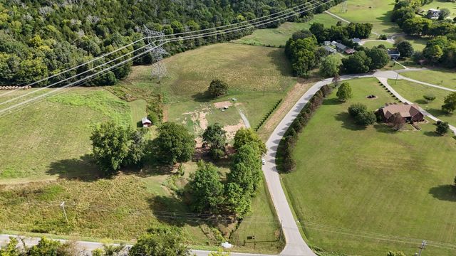 6845 Bizzell Howell Ln, College Grove, TN 37046