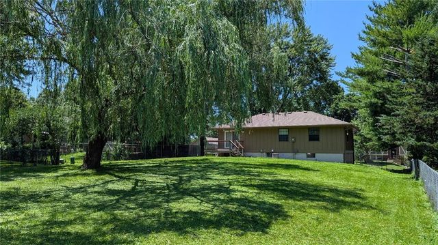 2608 SE 4th Street, Blue Springs, MO 64014