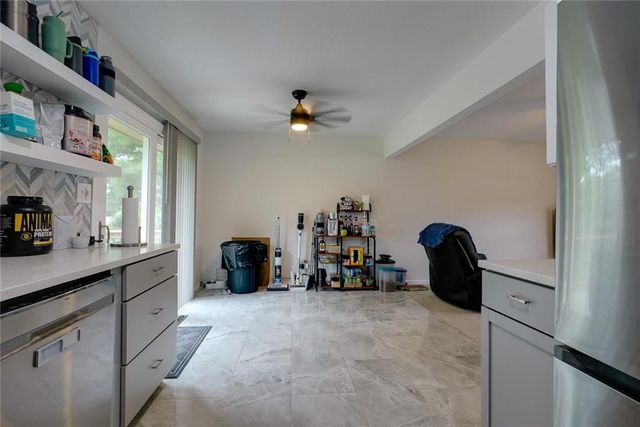2608 SE 4th Street, Blue Springs, MO 64014