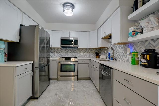 2608 SE 4th Street, Blue Springs, MO 64014