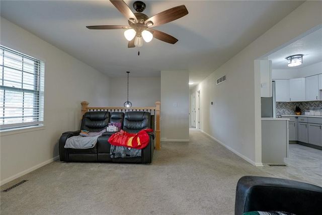 2608 SE 4th Street, Blue Springs, MO 64014