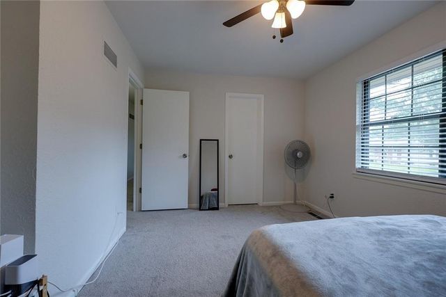 2608 SE 4th Street, Blue Springs, MO 64014