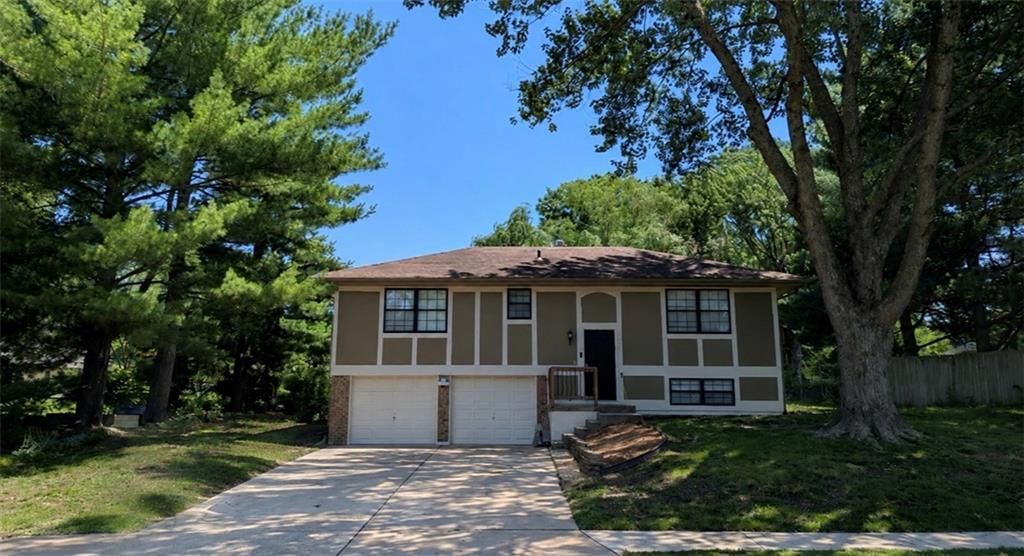 2608 SE 4th Street, Blue Springs, MO 64014