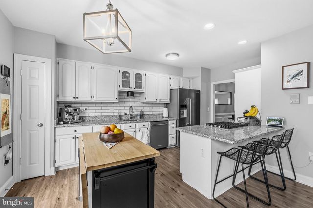 2914 OAKTON CREST PL, Vienna, VA 22181