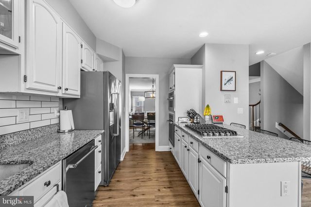 2914 OAKTON CREST PL, Vienna, VA 22181