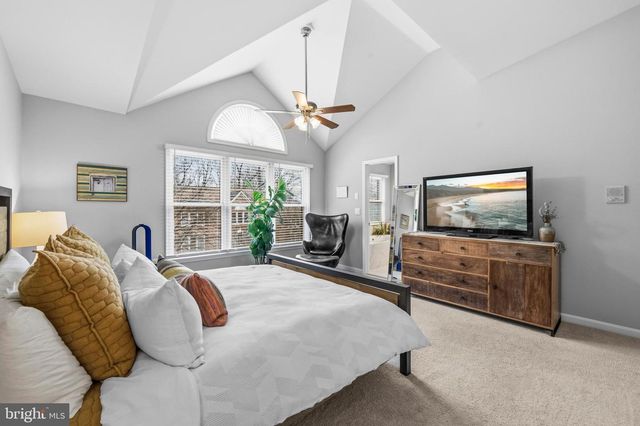 2914 OAKTON CREST PL, Vienna, VA 22181