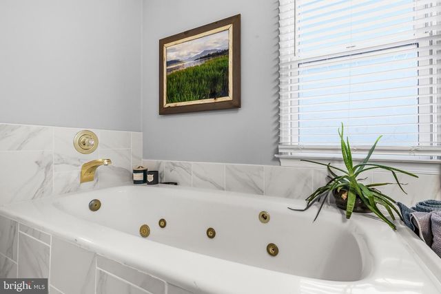 2914 OAKTON CREST PL, Vienna, VA 22181