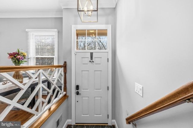 2914 OAKTON CREST PL, Vienna, VA 22181