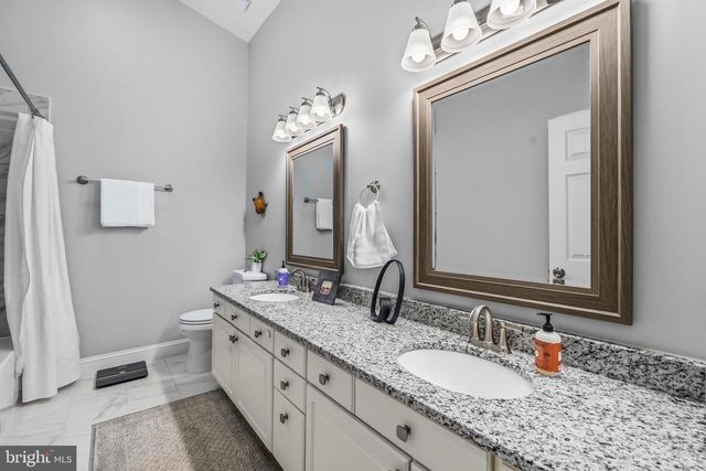 2914 OAKTON CREST PL, Vienna, VA 22181