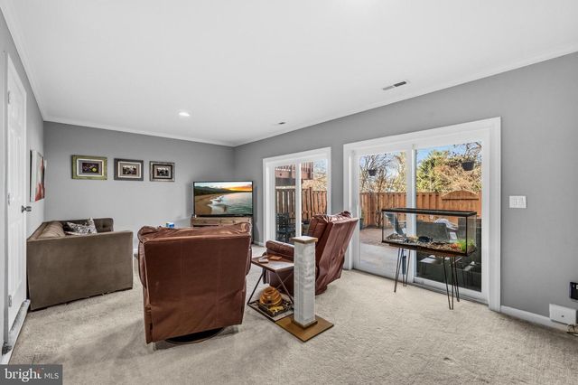 2914 OAKTON CREST PL, Vienna, VA 22181