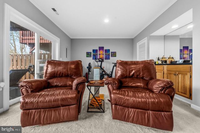 2914 OAKTON CREST PL, Vienna, VA 22181