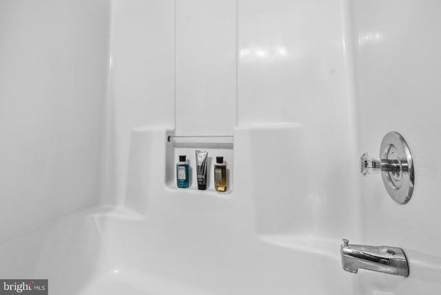 2914 OAKTON CREST PL, Vienna, VA 22181