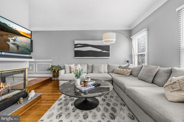 2914 OAKTON CREST PL, Vienna, VA 22181