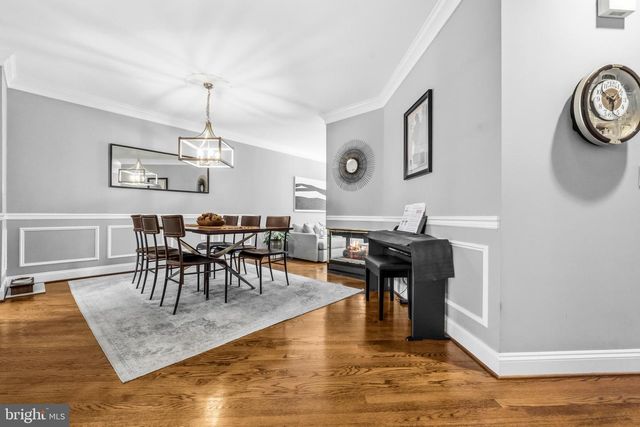 2914 OAKTON CREST PL, Vienna, VA 22181