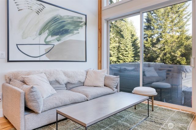 340 Snoqualmie Drive, Snoqualmie Pass, WA 98068