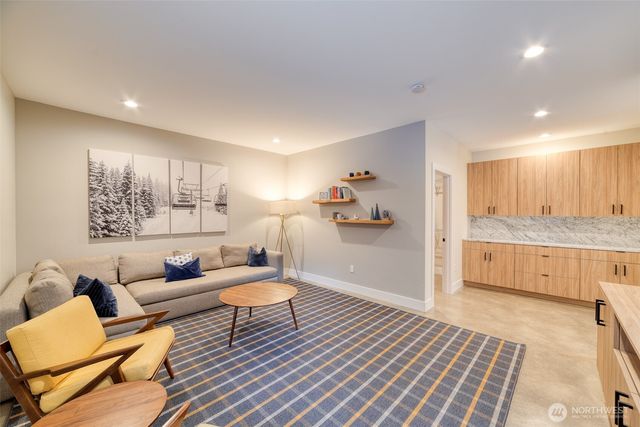 340 Snoqualmie Drive, Snoqualmie Pass, WA 98068