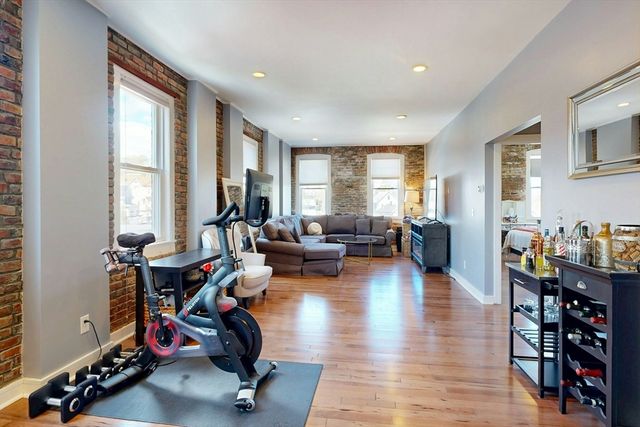 95 Shirley St 3, Winthrop, MA 02152