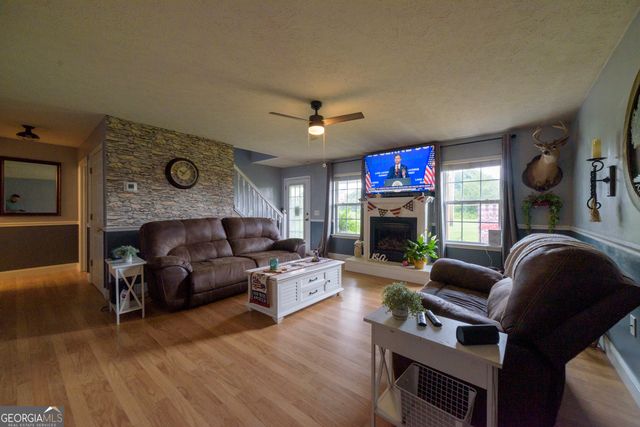 87 Westmoreland Rd, Cleveland, GA 30528