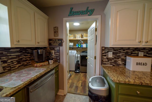 87 Westmoreland Rd, Cleveland, GA 30528