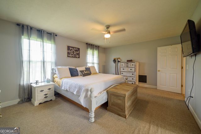 87 Westmoreland Rd, Cleveland, GA 30528