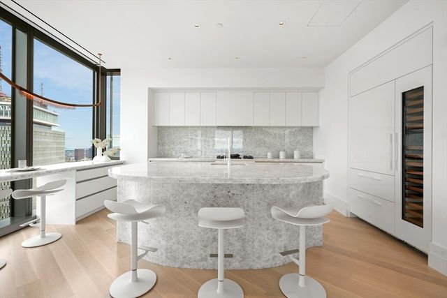 1 Dalton St 5801, Boston, MA 02199