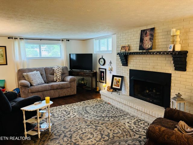 178 Kincaid Rd, Harrogate, TN 37752
