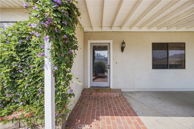 10170 Maude Ave, Sunland, CA 91040