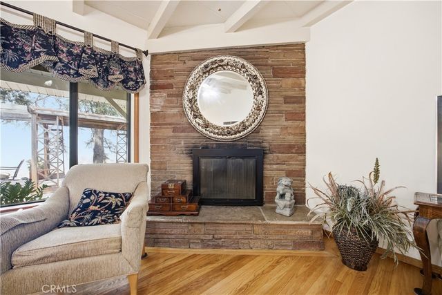 10170 Maude Ave, Sunland, CA 91040