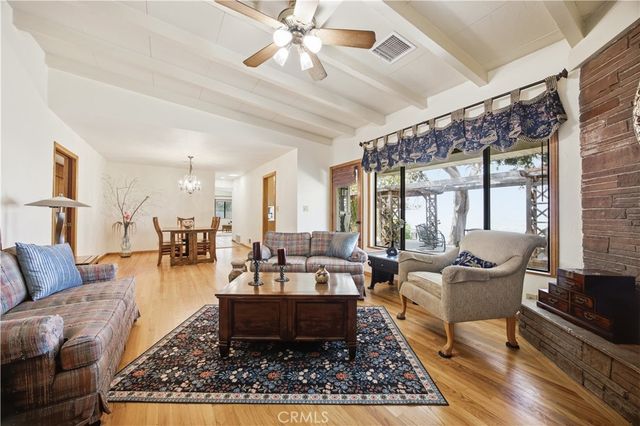10170 Maude Ave, Sunland, CA 91040