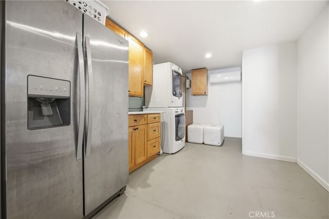 10170 Maude Ave, Sunland, CA 91040
