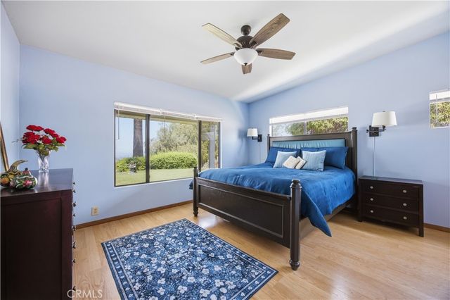 10170 Maude Ave, Sunland, CA 91040