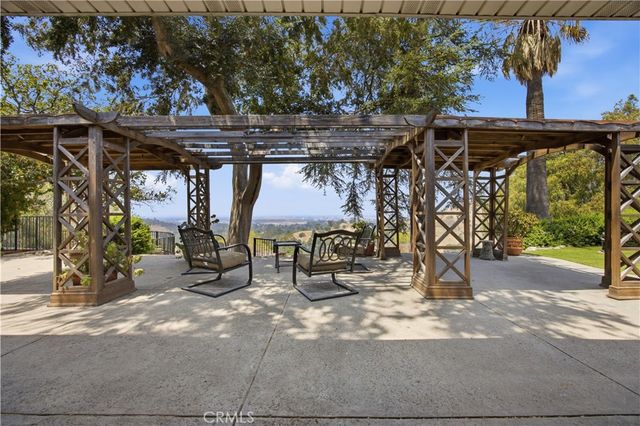 10170 Maude Ave, Sunland, CA 91040