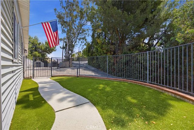10170 Maude Ave, Sunland, CA 91040