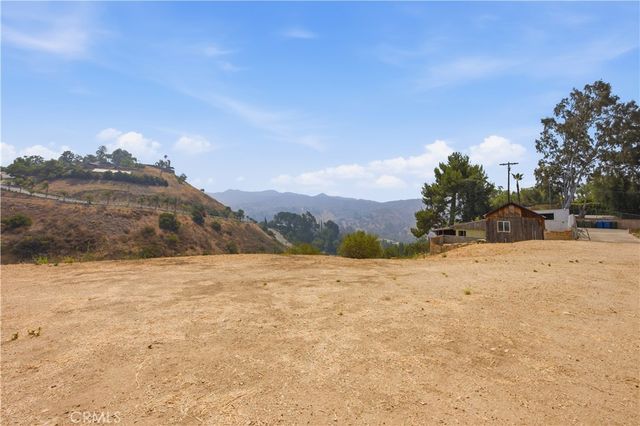 10170 Maude Ave, Sunland, CA 91040