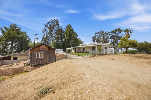 10170 Maude Ave, Sunland, CA 91040