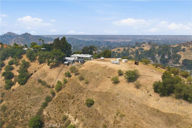 10170 Maude Ave, Sunland, CA 91040