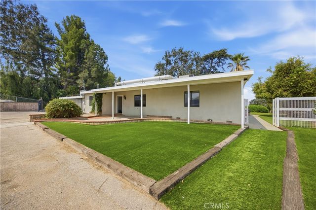 10170 Maude Ave, Sunland, CA 91040