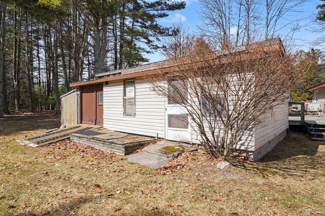 833 Newman Street, East Tawas, MI 48730