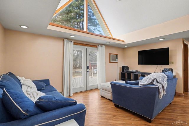 833 Newman Street, East Tawas, MI 48730