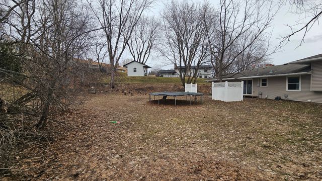 175 Juniper Lane, Apple Valley, MN 55124