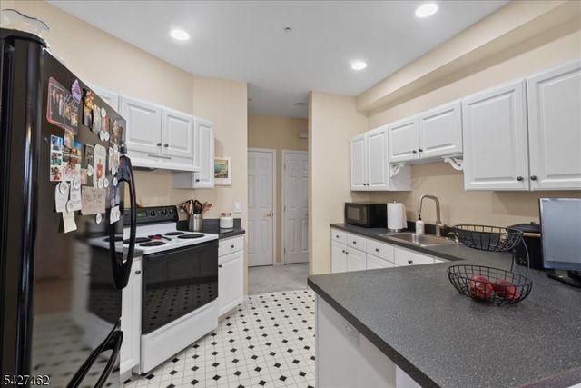 9224 Richmond Rd 224, West Milford Twp., NJ 07480